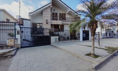 ALQUILER DE CASA CENTRICA TERMAS DE RIO HONDO