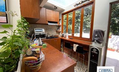 Casa con USO DE SUELO a la venta en Condesa.