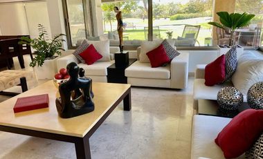 Casa con recamara en planta baja en el Fraccionamiento Paraíso Country Club