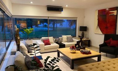 Casa con recamara en planta baja en el Fraccionamiento Paraíso Country Club