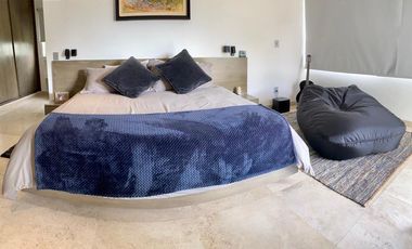 Casa con recamara en planta baja en el Fraccionamiento Paraíso Country Club