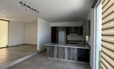 CASA EN VENTA EN FRACCIONAMIENTO FARASI, HARAS DEL BOSQUE