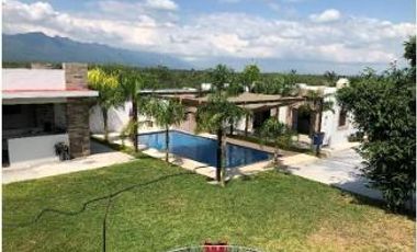 Quinta Ideal en Fraccionamiento Privado, hacienda Los Villarreal, Salinas Victoria, N.L.