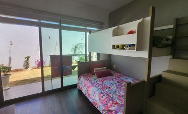 Casa en  Venta en Altozano, Fraccionamiento privado