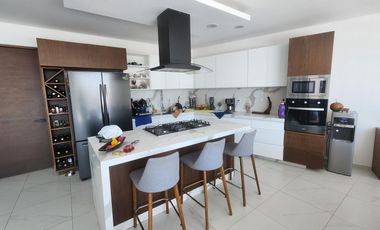 Casa en  Venta en Altozano, Fraccionamiento privado