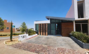 Casa en  Venta en Altozano, Fraccionamiento privado