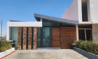 Casa en  Venta en Altozano, Fraccionamiento privado