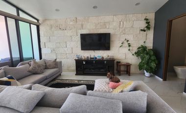 Casa en  Venta en Altozano, Fraccionamiento privado