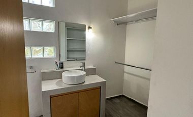 Casa en Club de Golf.