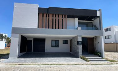 Casa en VENTA P. Jalisco Lomas de Angelópolis Cholula Puebla