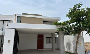 LOMAS DEL DORADO, Casa en VENTA con recámara en PLANTA BAJA, área de TV y estudio, (IV)