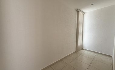 LOMAS DEL DORADO, Casa en VENTA con recámara en PLANTA BAJA, área de TV y estudio, (IV)