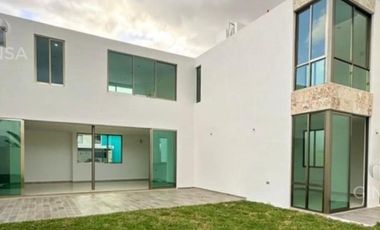 EXCELENTE RESIDENCIA EN VENTA DE 4 HABITACIONES UBICADA AL NORTE DE MERIDA EN SAN DIEGO CUTZ