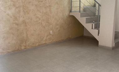 CASA DOS NIVELES EN VENTA, SOBRE CALLE SAN JUAN, CARBONERAS, MINERAL DE LA REFORMA, HGO.