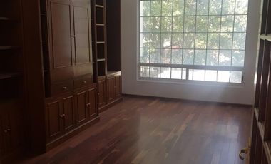 Casa en Remodelada Parques de la Herradura