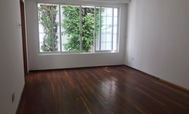 Casa en Remodelada Parques de la Herradura