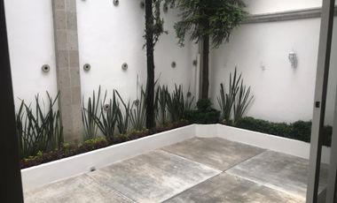 Casa en Remodelada Parques de la Herradura