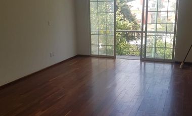 Casa en Remodelada Parques de la Herradura