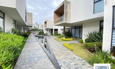 Hermosa casa NUEVA en condominio a la venta, Tetelpan.