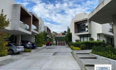 Hermosa casa NUEVA en condominio a la venta, Tetelpan.