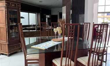 Amplia casa de 6 recámaras con alberca en venta en Benito Juarez Nte, Mérida