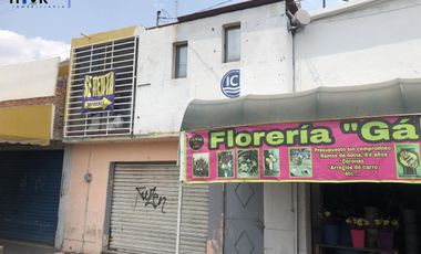 CASA EN VENTA CON 3 LOCALES COMERCIALES, AV. JOSÉ DE GÁLVEZ