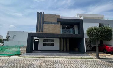 Casa en VENTA Parque Guanajuato Lomas de Angelópolis Cholula Puebla.