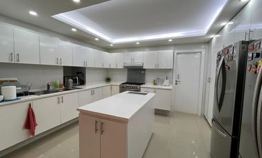 Departamento en Costa de Oro, 3 recámaras con vestidor y baño cada una, alberca.