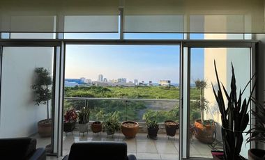 Departamento en Costa de Oro, 3 recámaras con vestidor y baño cada una, alberca.