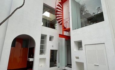 VENTA DE CASA EN SANTA CATARINA EN EL CORAZÓN DE COYOACÁN P.