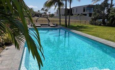 El Dorado Residencial y Marina, Residencia con canal de navegación.