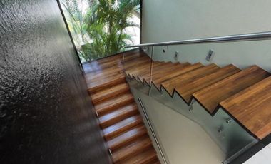 El Dorado Residencial y Marina, Residencia con canal de navegación.