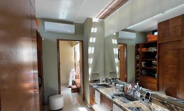 El Dorado Residencial y Marina, Residencia con canal de navegación.