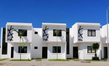 Fracc. JARDINES del SUR, CASA en VENTA de 3 recamaras, con jardín