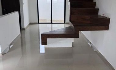 Fracc. JARDINES del SUR, CASA en VENTA de 3 recamaras, con jardín