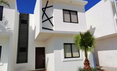 Fracc. JARDINES del SUR, CASA en VENTA de 3 recamaras, con jardín