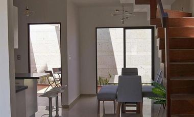 Fracc. JARDINES del SUR, CASA en VENTA de 3 recamaras, con jardín