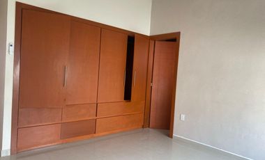 CASA EN RENTA EN FRACC. LAS PALMAS, MEDELLIN DE BRAVO, VERACRUZ