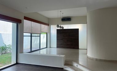 CASA EN RENTA EN FRACC. LAS PALMAS, MEDELLIN DE BRAVO, VERACRUZ