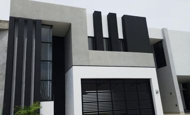 Casa en Venta en Lomas del Dorado