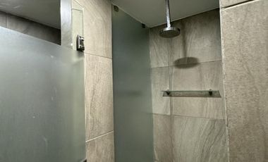 VENTA | Local comercial y de servicios para oficinas de 560 m2, uso actual: GYM