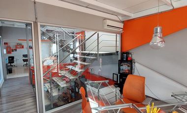 RENTA | Edificio de 336 m2 en 3 niveles, Arboledas del Parque, Qro.