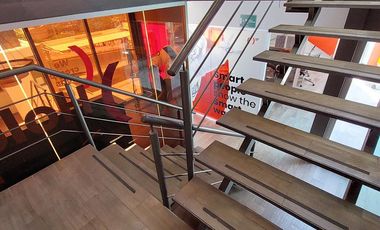 RENTA | Edificio de 336 m2 en 3 niveles, Arboledas del Parque, Qro.