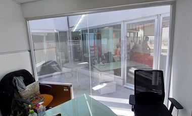 RENTA | Edificio de 336 m2 en 3 niveles, Arboledas del Parque, Qro.