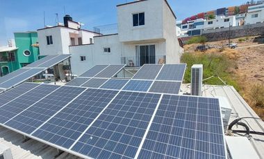 RENTA | Edificio de 336 m2 en 3 niveles, Arboledas del Parque, Qro.