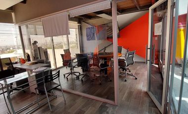 RENTA | Edificio de 336 m2 en 3 niveles, Arboledas del Parque, Qro.