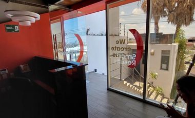 RENTA | Edificio de 336 m2 en 3 niveles, Arboledas del Parque, Qro.