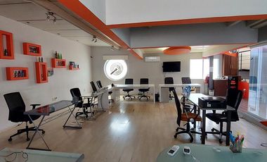 RENTA | Edificio de 336 m2 en 3 niveles, Arboledas del Parque, Qro.