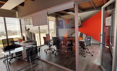 RENTA | Edificio de 336 m2 en 3 niveles, Arboledas del Parque, Qro.