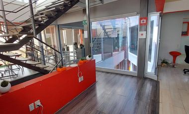 RENTA | Edificio de 336 m2 en 3 niveles, Arboledas del Parque, Qro.